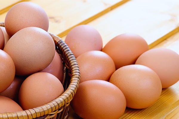 تصویر 1 از خرید تخم مرغ محلی + قیمت فروش استثنایی